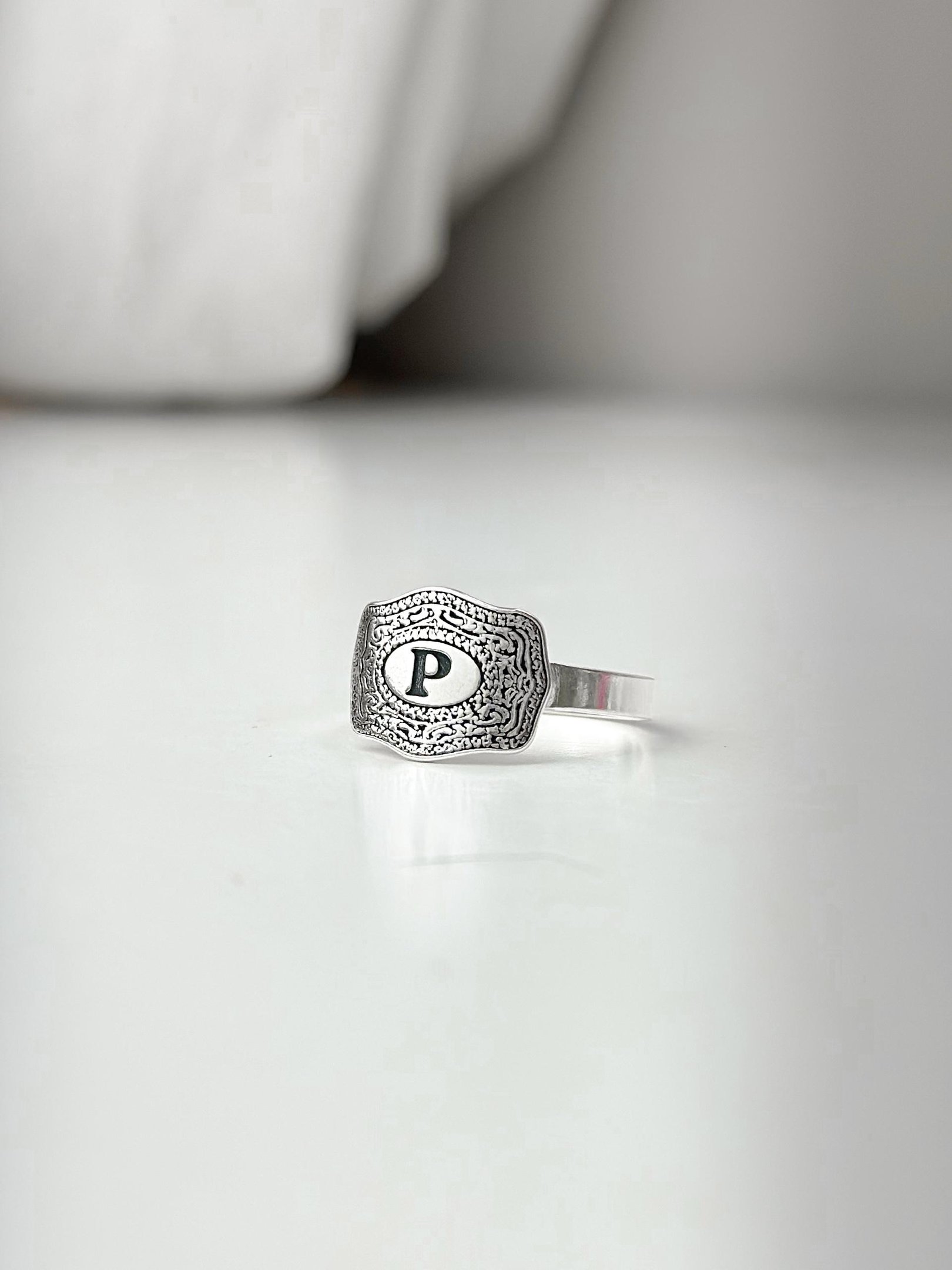 Anel de Prata Personalizável Fivela Inicial