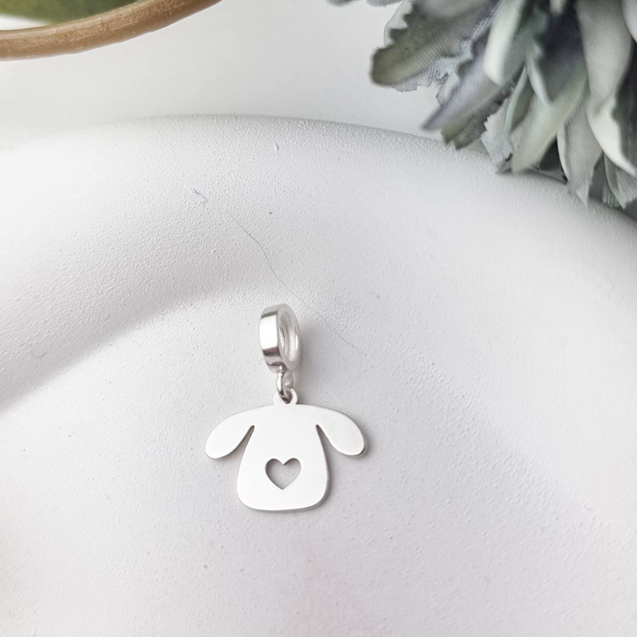 Berloque de Prata Cachorro Coração Vazado