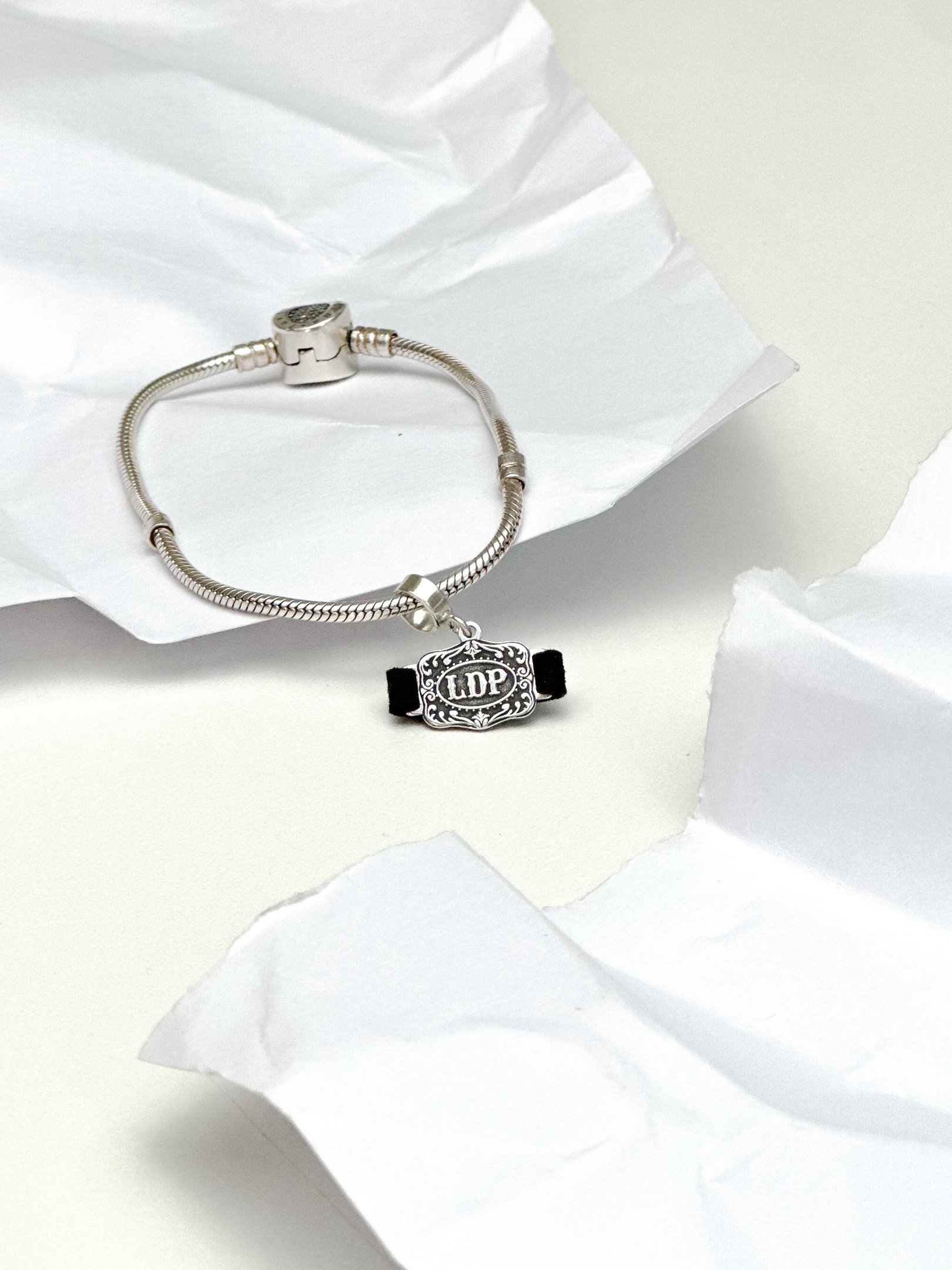 Berloque de Prata Personalizável Fivela Cinto Iniciais