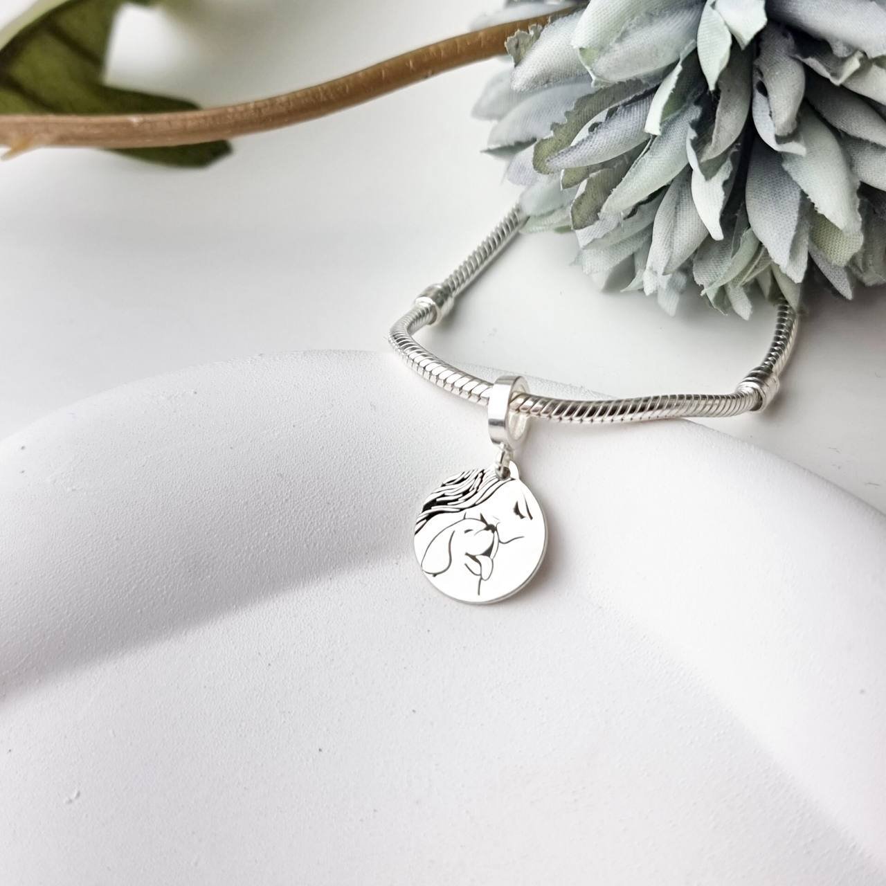 Berloque de Prata Medalha Mãe de Cachorro