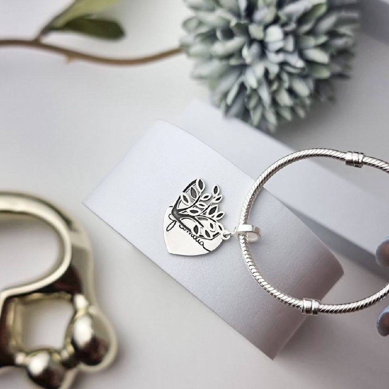 Berloque de Prata Patuá Coração Família Árvore da Vida