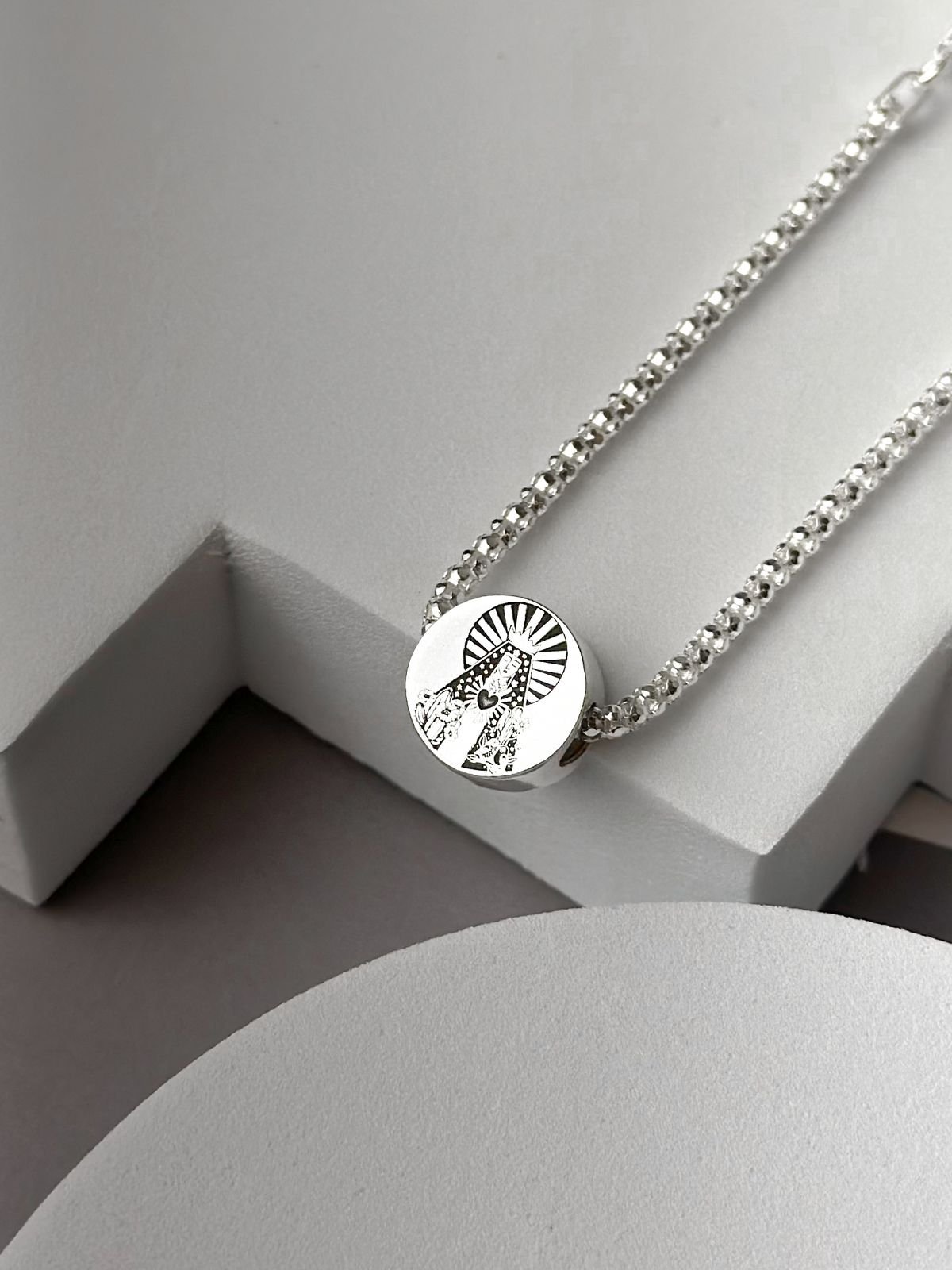 Berloque de Prata Separador Espírito Santo e Aparecida