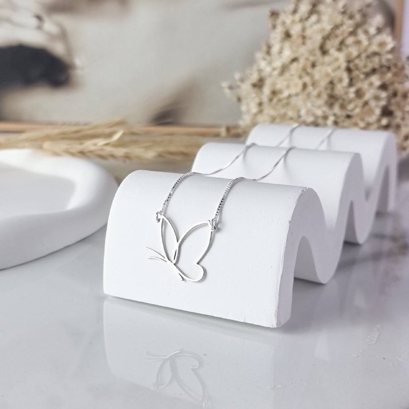 Colar de Prata Borboleta Minimalista P