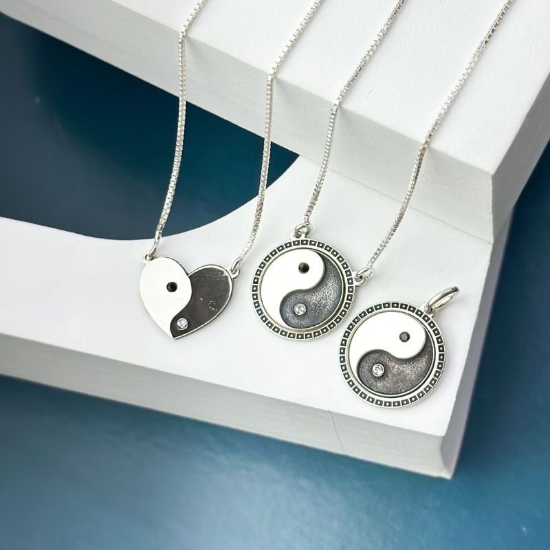 Colar de Prata Coração Yin-Yang