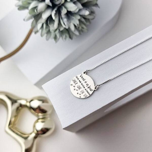 Colar de Prata Medalha Você é a Luz