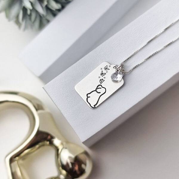 Colar de Prata Patuá Etiqueta Dog Borboletas e Zircônia