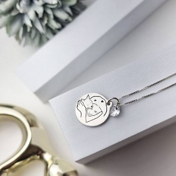 Colar de Prata Patuá Medalha Carinho Gato e Zircônia