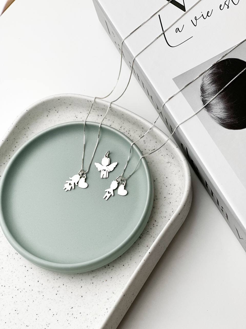 Colar de Prata Patuá Menina Anjo Coração