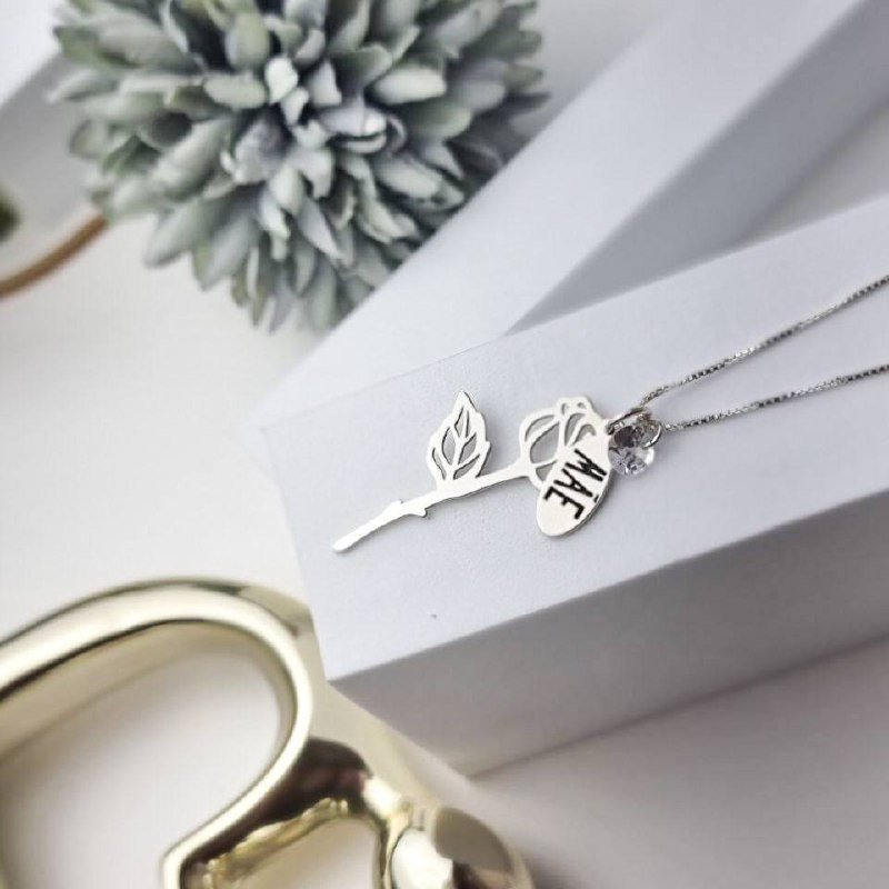 Colar de Prata Vazado Patuá Rosa Mãe e Zircônia