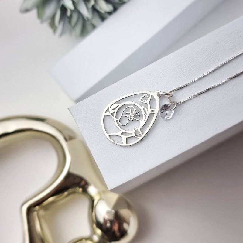 Colar de Prata Patuá Útero Florido e Zircônia