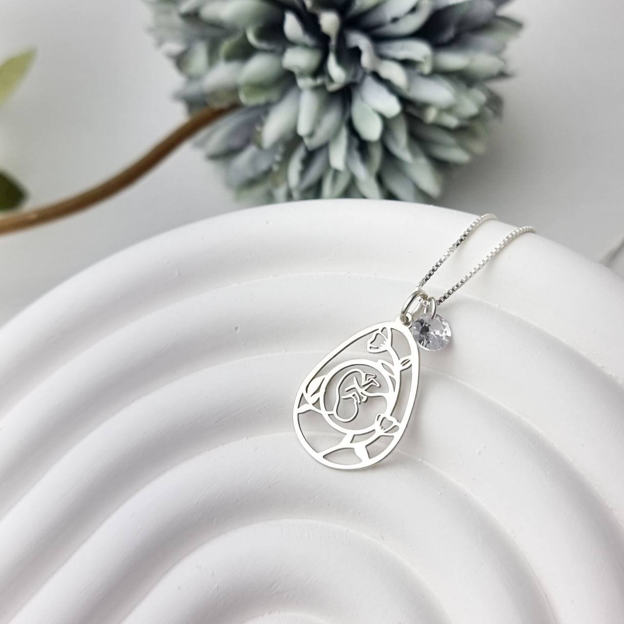 Colar de Prata Patuá Útero Florido e Zircônia