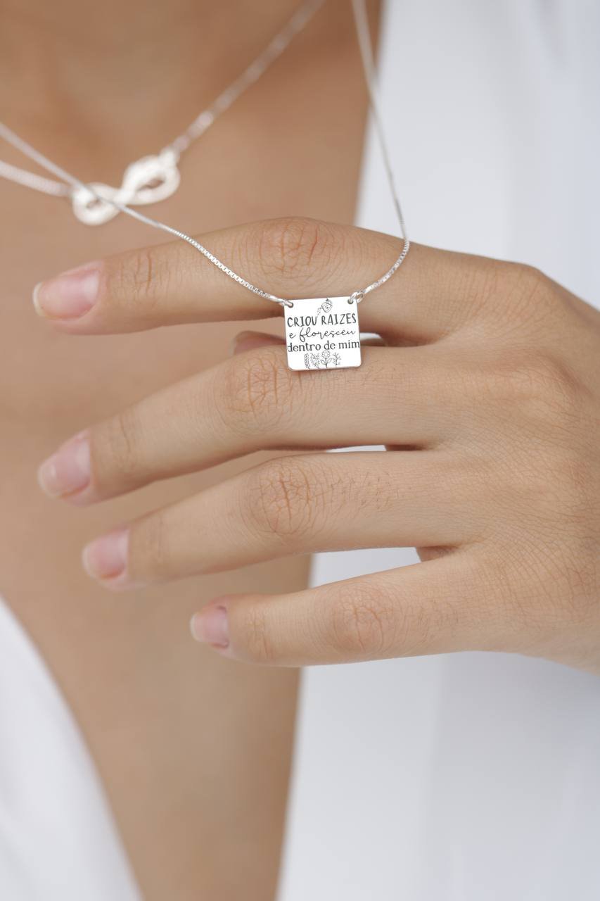 Colar de Prata Quadrado Criou Raízes