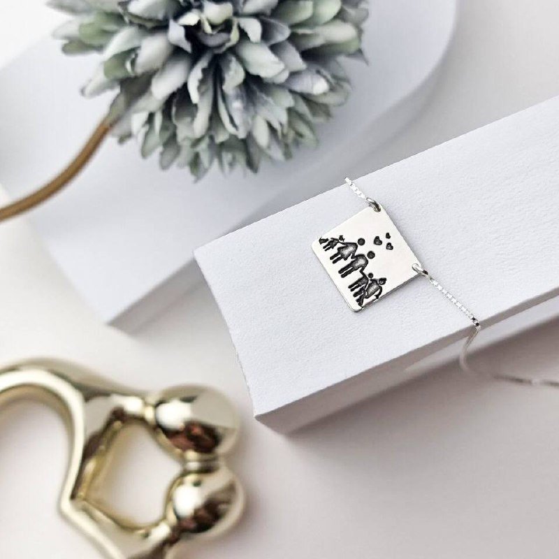 Colar de Prata Quadrado Família Desenho