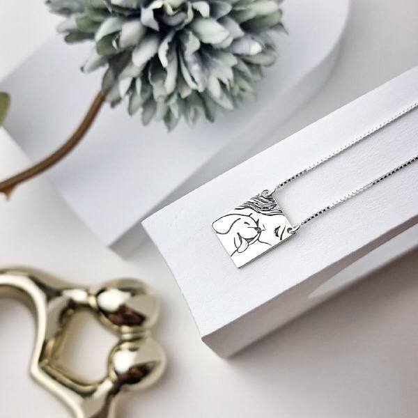 Colar de Prata Retangular Mãe de Cachorro