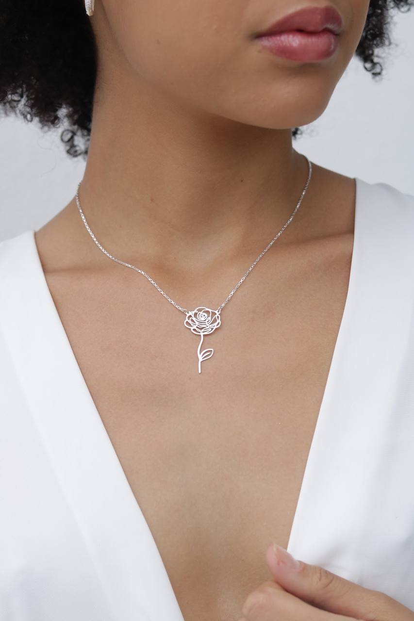 Colar de Prata Vazado Rosa Mãe