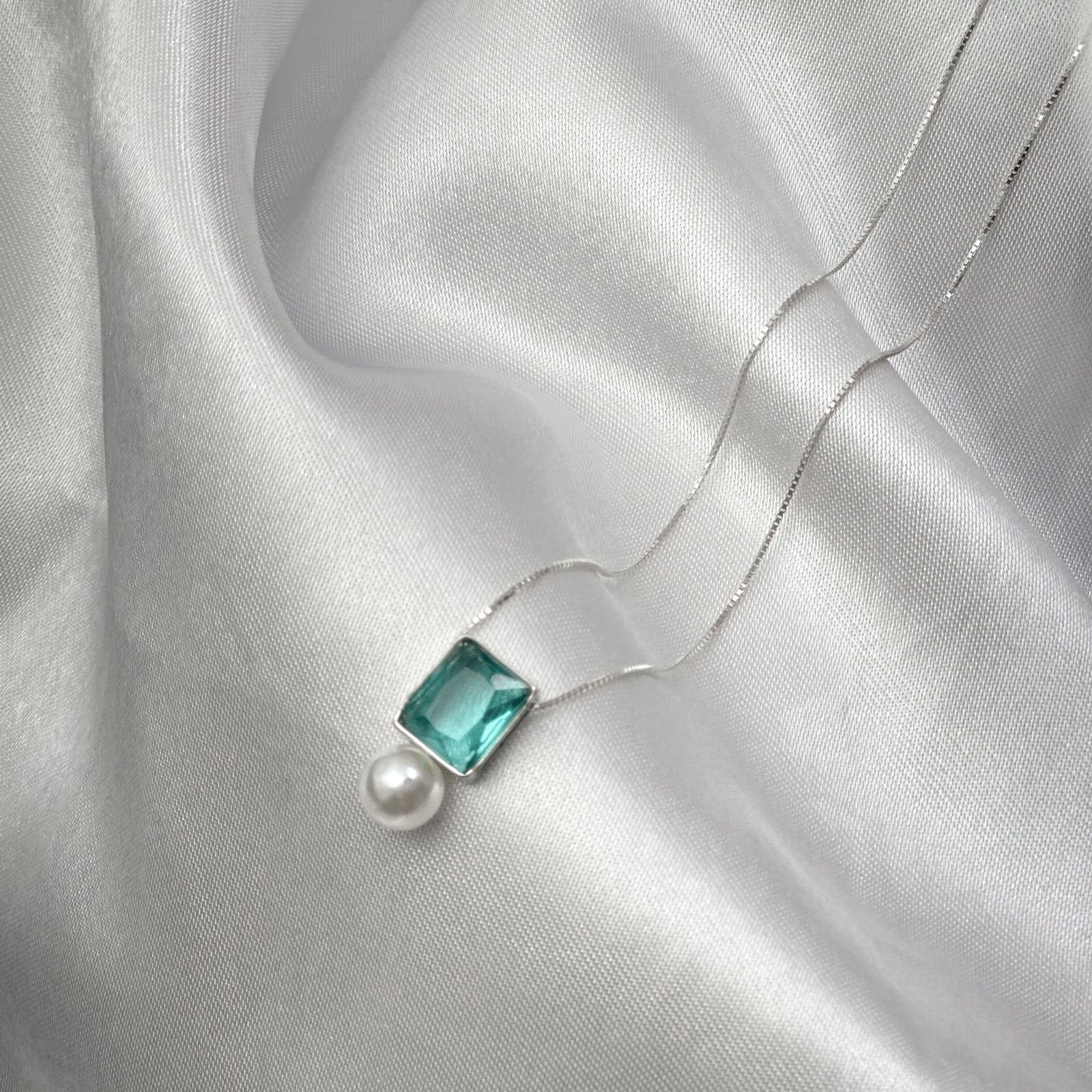 Colar de Prata Zirconia Retangular com Perola