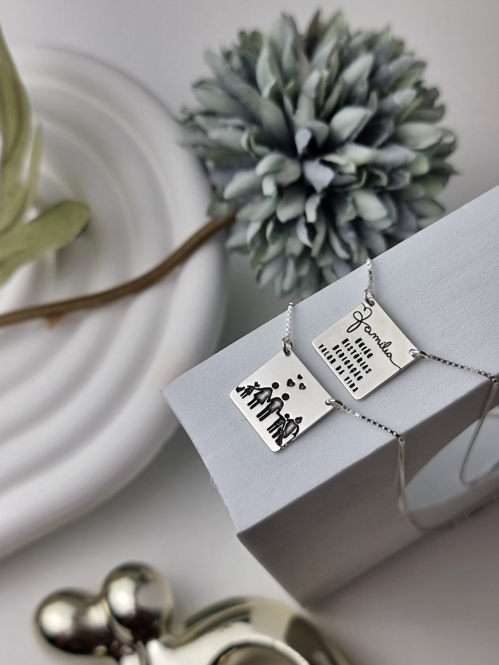 Escapulário de Prata Quadrado Família