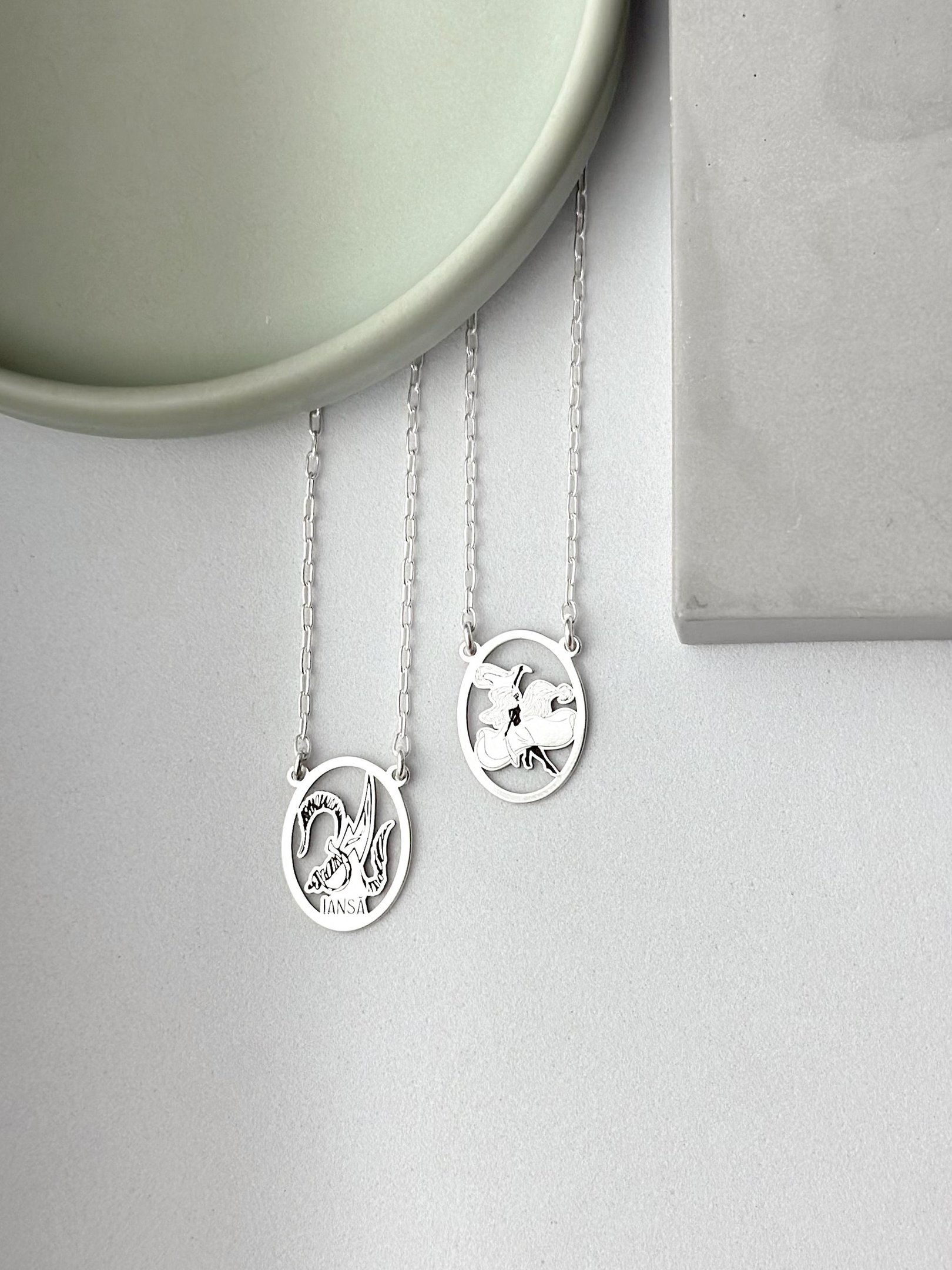 Escapulário de Prata Iansã Oval