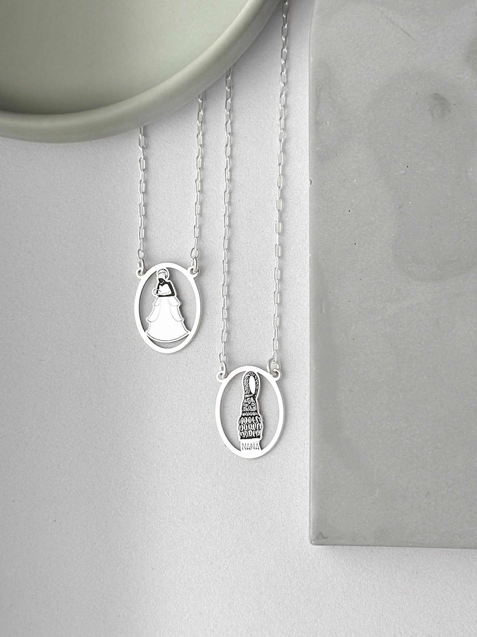 Escapulário de Prata Nanã Oval