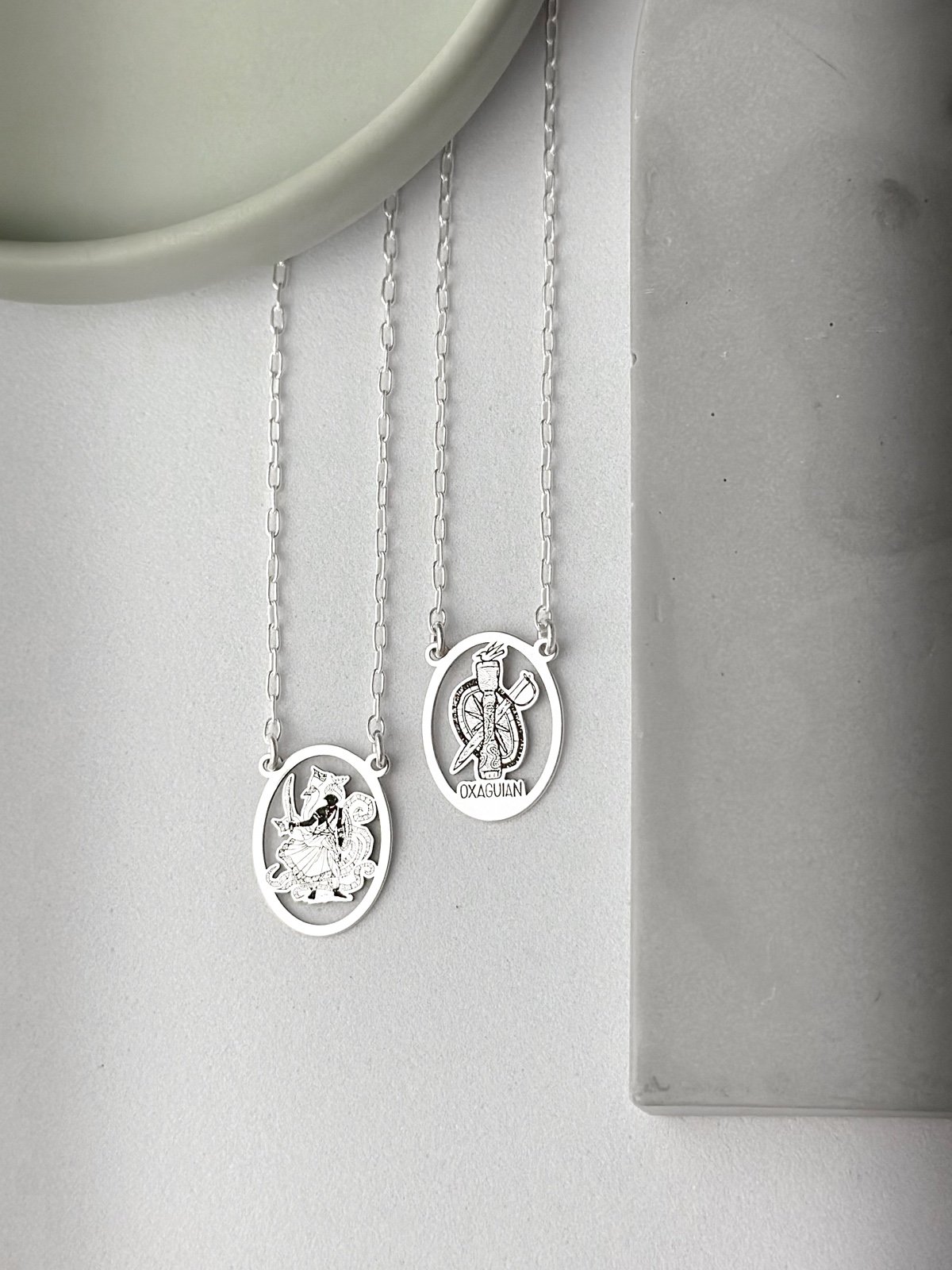 Escapulário de Prata Oxaguiam Oval
