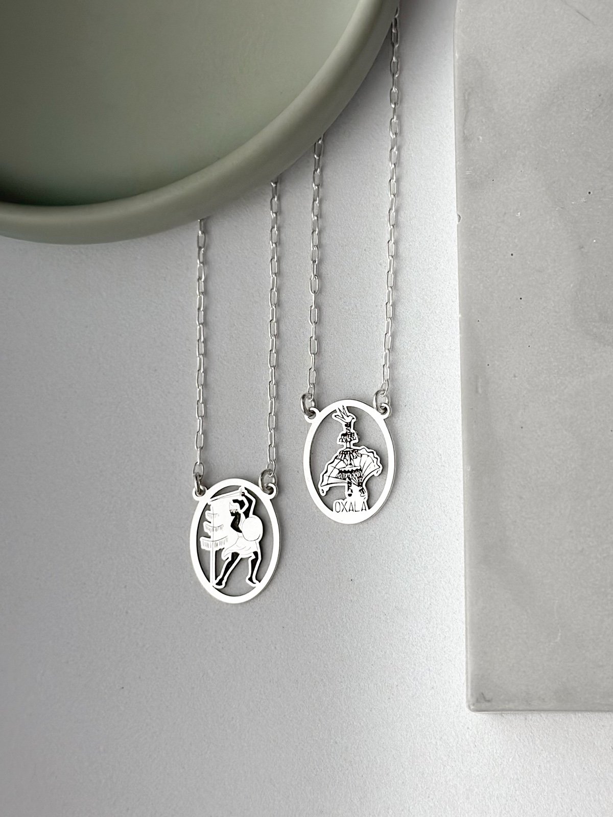 Escapulário de Prata Oxalá Oval
