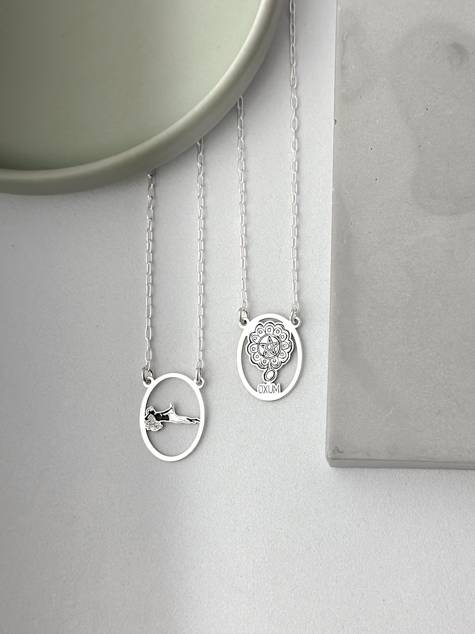 Escapulário de Prata Oxum Oval