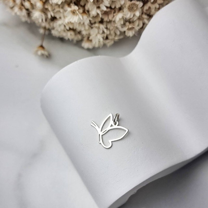 Pingente de Prata Borboleta Minimalista
