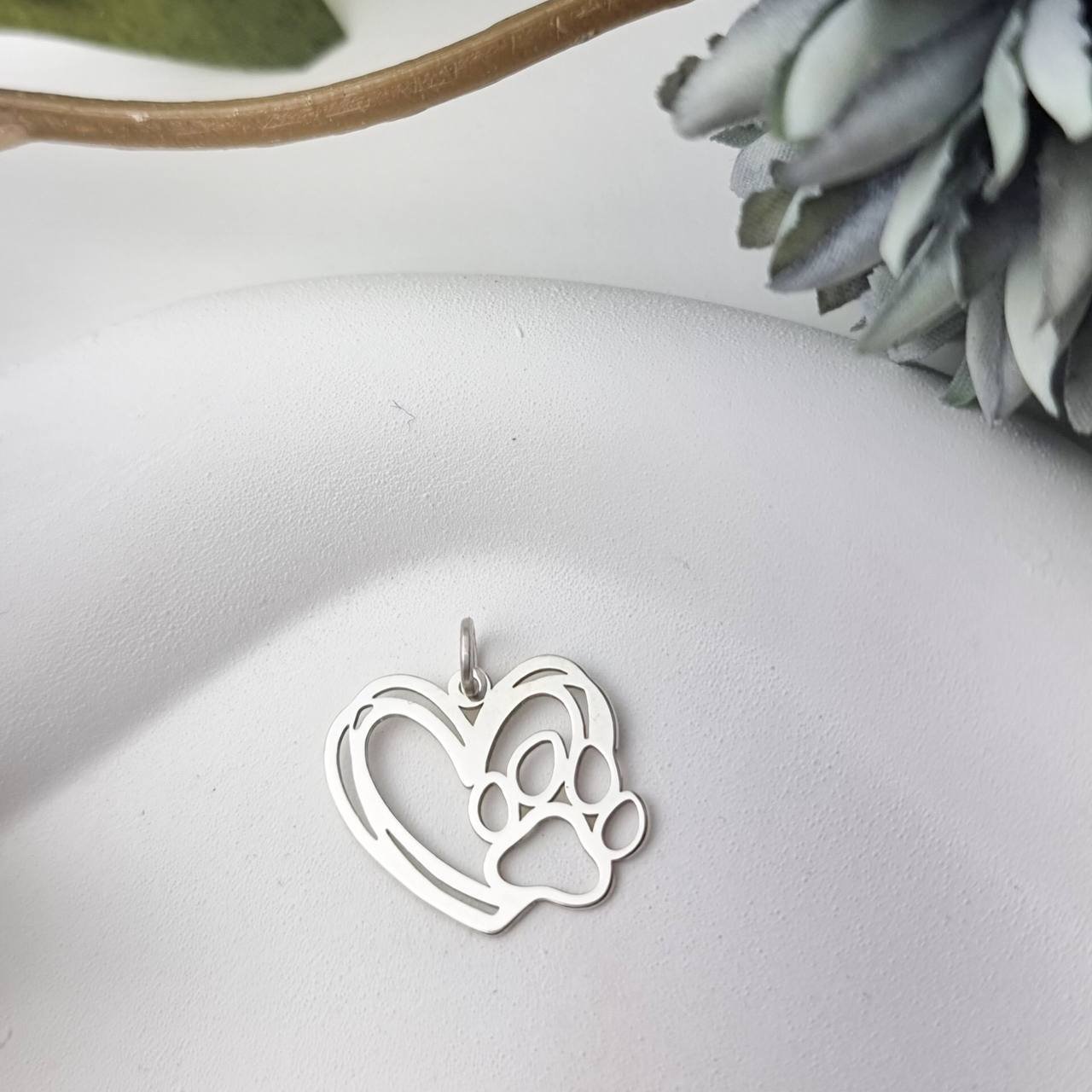 Pingente de Prata Coração Riscado e Patinha