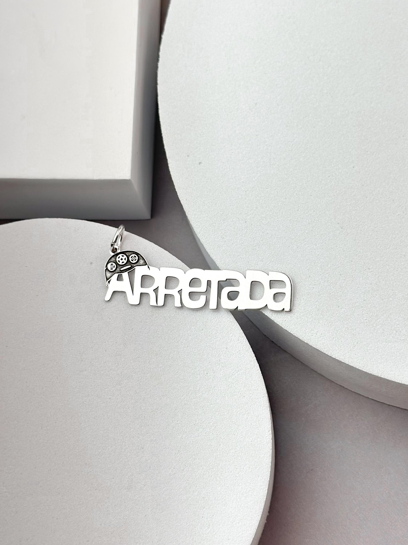 Pingente de Prata Manuscrito Arretada