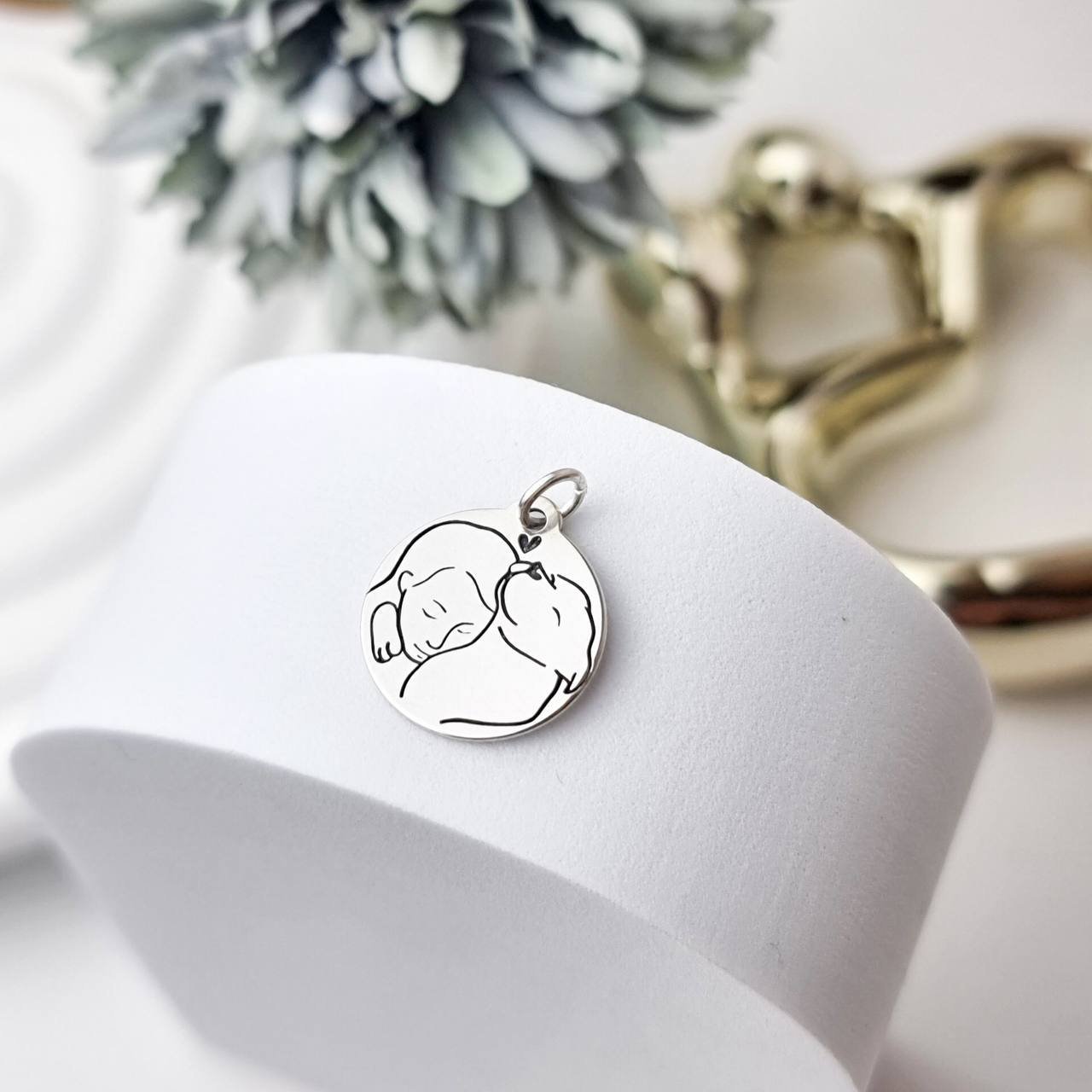 Pingente de Prata Medalha Carinho Cachorro