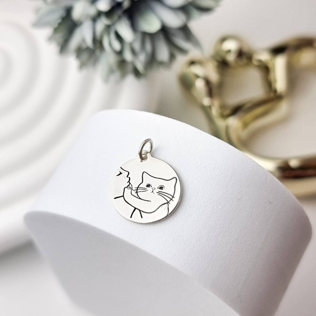 Pingente de Prata Medalha Felícia