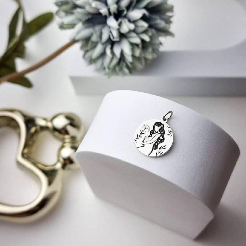 Pingente de Prata Medalha Gerando Amor