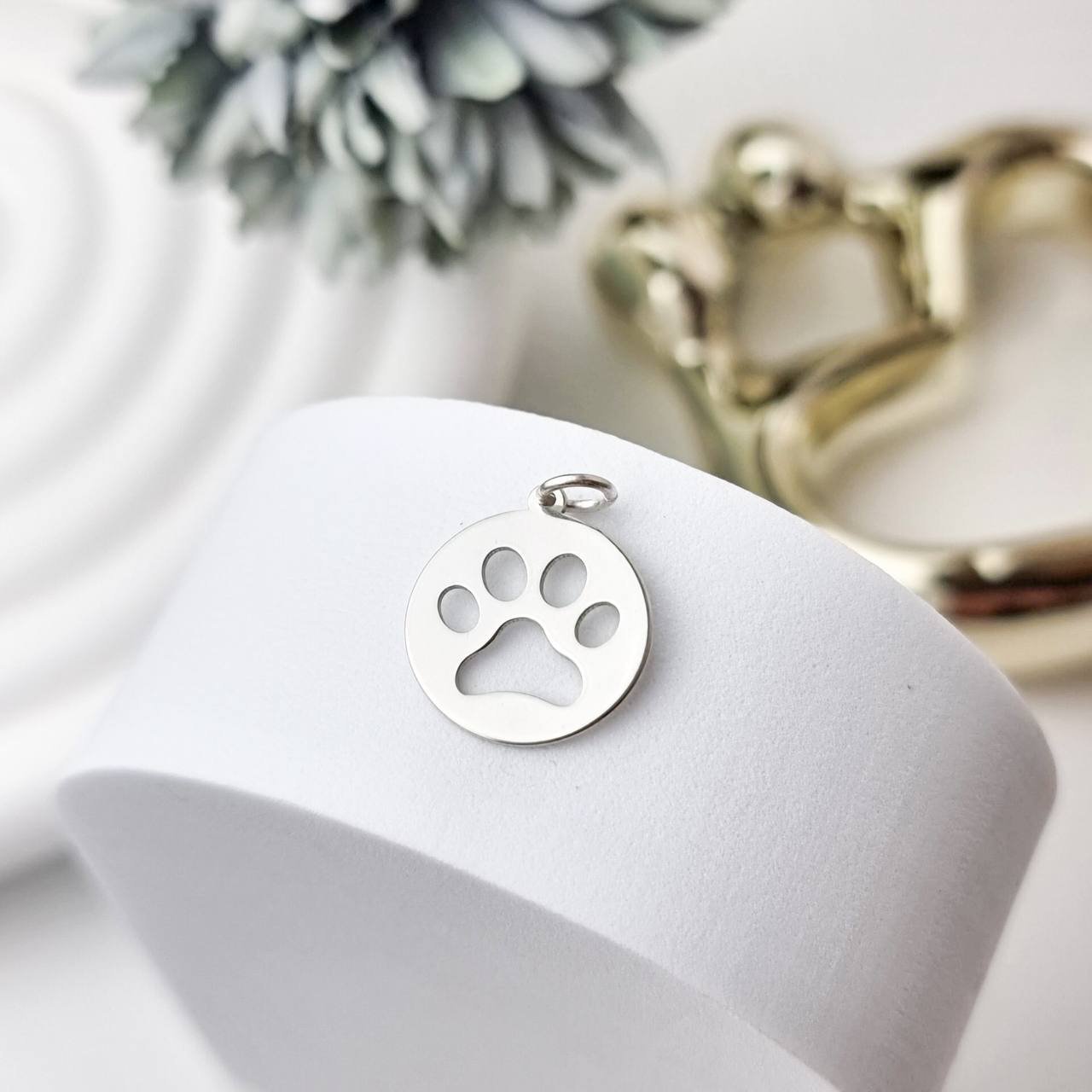 Pingente de Prata Medalha Pata Vazado