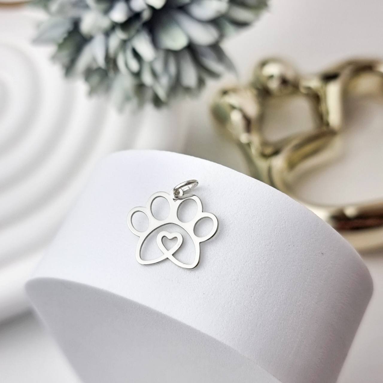 Pingente de Prata Pata Vazado Coração