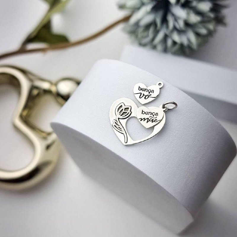 Pingente de Prata Patuá Bença Coração Rosa