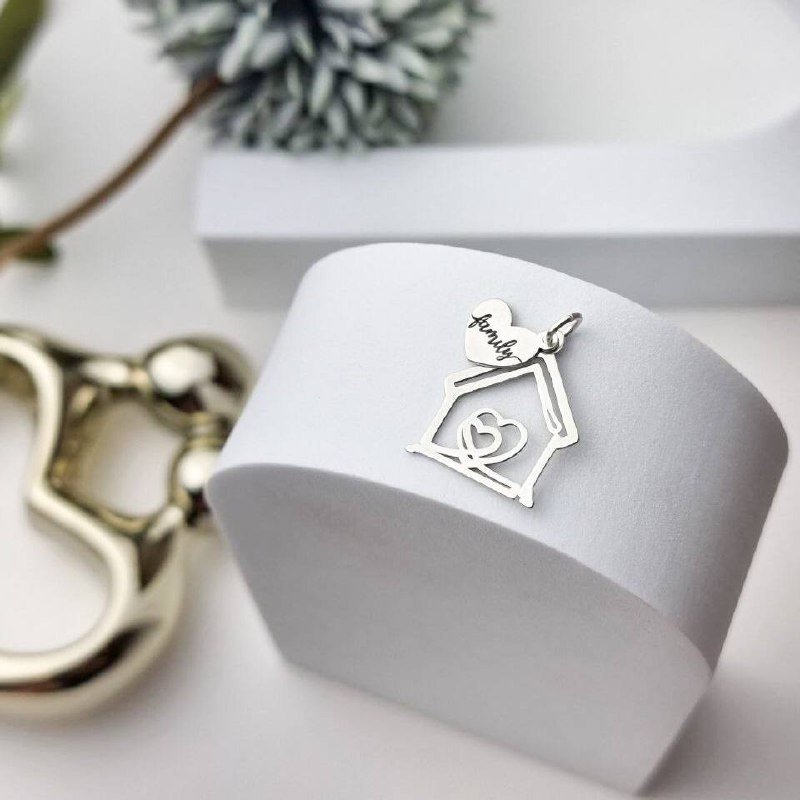 Pingente de Prata Patuá Casa do Amor