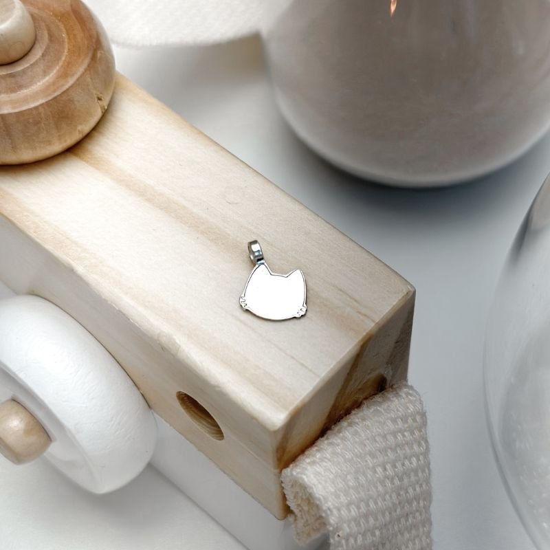 Pingente de Prata Patuá Gato Liso Com Contra Argola