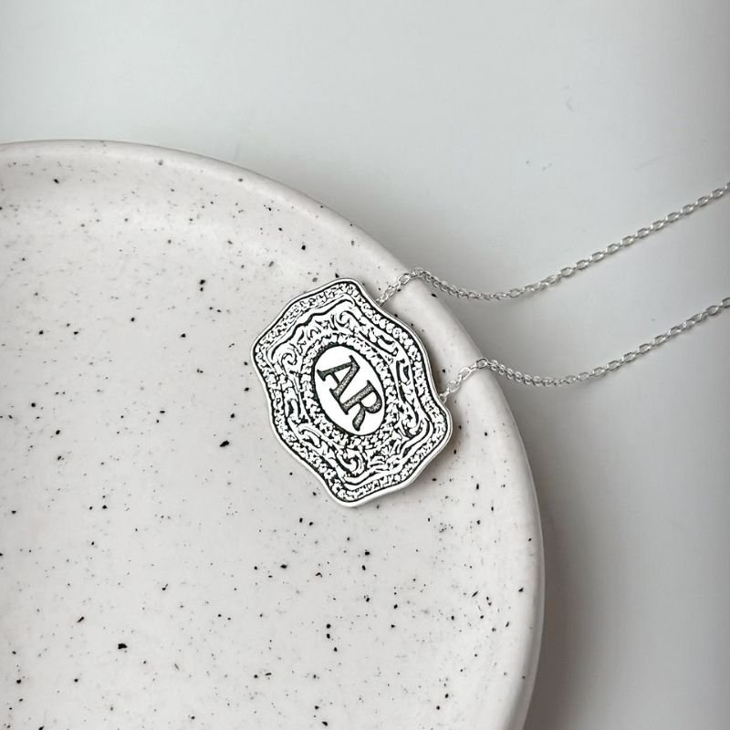 Pingente de Prata Personalizável Fivela Iniciais