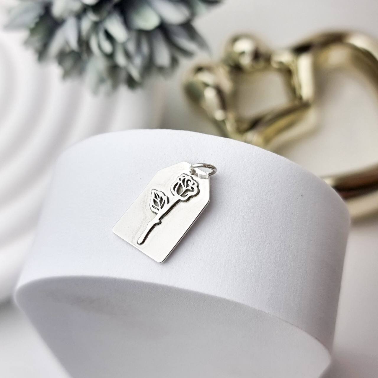 Pingente de Prata Rosa Relevo